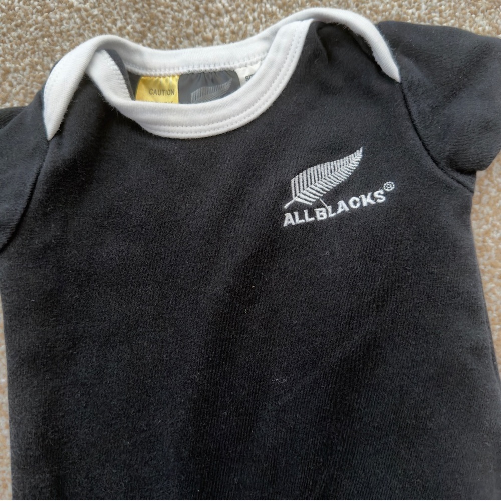 All Blacks Rugby Baby Onesie 3-6M Black Infant Bodysuit One Piece Sports Logo - Picture 4 of 7